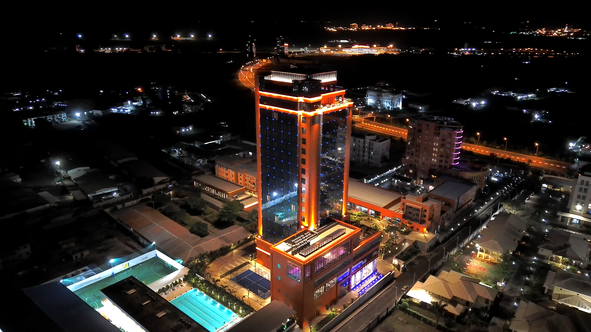 Vista nocturna de Malabo